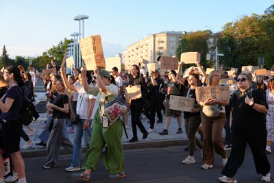 Акція протесту проти закону №12414, ухваленого 22 липня, окремі статті якого обмежують повноваження НАБУ та САП, Харків, 23 липня 2025 року Акція протесту проти закону №12414, ухваленого 22 липня, окремі статті якого обмежують повноваження НАБУ та САП, Харків, 23 липня 2025 року