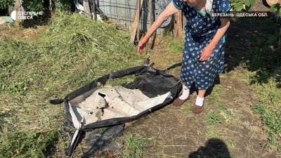 "Хоч хліба не буде, а молока вип'єш": як на Одещині живуть люди, які досі тримають корів "Хоч хліба не буде, а молока вип'єш": як на Одещині живуть люди, які досі тримають корів