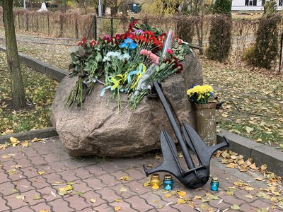 У Києві вшанували пам'ять загиблих морських піхотинців У Києві вшанували пам'ять загиблих морських піхотинців