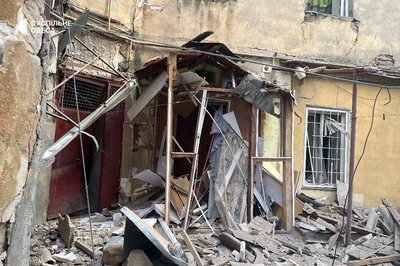 "Шахед" влучив у будинок: загибла жінка, 17 травмованих — що розповідають очевидці атаки на Одесу "Шахед" влучив у будинок: загибла жінка, 17 травмованих — що розповідають очевидці атаки на Одесу