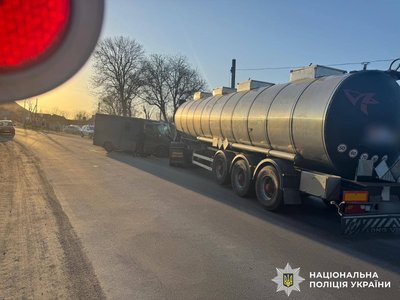 За добу на Вінниччині в трьох ДТП загинули троє людей, ще двоє — в лікарні За добу на Вінниччині в трьох ДТП загинули троє людей, ще двоє — в лікарні