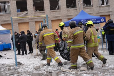 Наслідки влучання російської ракети у Київському районі Харкова, 7 березня 2026 року Наслідки влучання російської ракети у Київському районі Харкова, 7 березня 2026 року