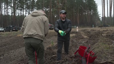 "Буде згадка про нього": в пам'ять про загиблих воїнів-лісівників висадили "Ліс пам'яті" на Рівненщині "Буде згадка про нього": в пам'ять про загиблих воїнів-лісівників висадили "Ліс пам'яті" на Рівненщині