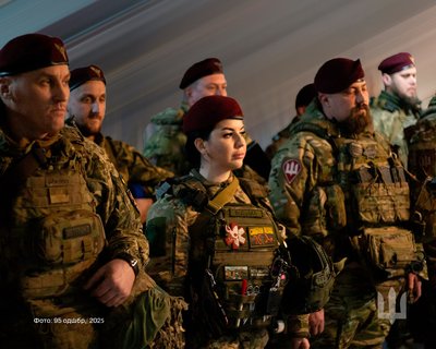 Воїни житомирської 95-ї десантно-штурмової бригади отримали нагороди за мужність і героїзм Воїни житомирської 95-ї десантно-штурмової бригади отримали нагороди за мужність і героїзм