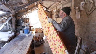 Ветеран з Вінниччини виготовляє ліжка-трансформери для військових Ветеран з Вінниччини виготовляє ліжка-трансформери для військових