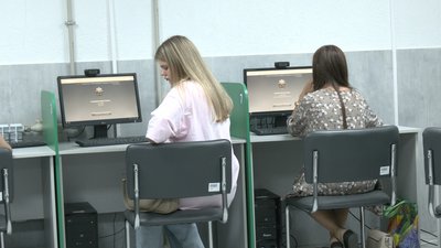 Теоретичний іспит з водіння в укритті Сервісного центру МВС у Харкові Теоретичний іспит з водіння в укритті Сервісного центру МВС у Харкові