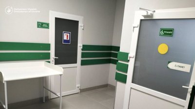 У Чернігові перевірили медзаклади на доступність для людей з інвалідністю та маломобільних груп населення: що виявили У Чернігові перевірили медзаклади на доступність для людей з інвалідністю та маломобільних груп населення: що виявили