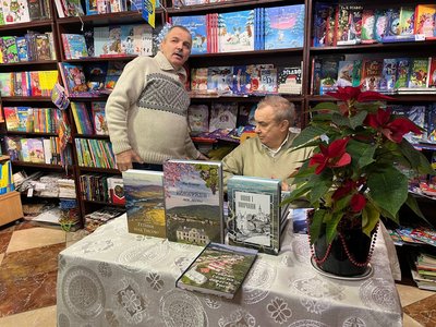 Автори спілкуватимуться з читачами: в Ужгороді розпочалася акція "Письменник за прилавком" Автори спілкуватимуться з читачами: в Ужгороді розпочалася акція "Письменник за прилавком"