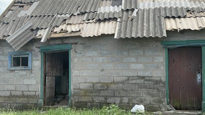 "Куму вбило просто на городі": що розповіли місцеві про обстріли прифронтової Гаврилівки на Дніпропетровщині "Куму вбило просто на городі": що розповіли місцеві про обстріли прифронтової Гаврилівки на Дніпропетровщині
