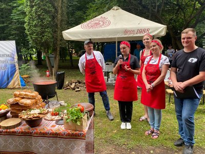 "Це завжди про родинні цінності": на Оствиці в Рівному організують "Молодий борщ" "Це завжди про родинні цінності": на Оствиці в Рівному організують "Молодий борщ"
