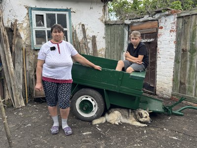 "Все добре, тільки додому хочеться". Як незнайомі люди допомогли облаштуватися родині з прикордоння Сумщини "Все добре, тільки додому хочеться". Як незнайомі люди допомогли облаштуватися родині з прикордоння Сумщини