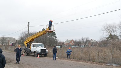 "Як трахкає, я глушу музикою". Що розповіли очевидці атаки по Піщаному на Сумщині "Як трахкає, я глушу музикою". Що розповіли очевидці атаки по Піщаному на Сумщині