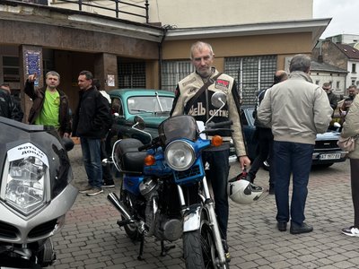 Голова "Станіславівського ретро автоклубу" Геннадій Козаренко Голова "Станіславівського ретро автоклубу" Геннадій Козаренко