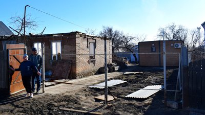 У Кропивницькому встановили останній модульний будинок замість пошкодженого торік російськими дронами У Кропивницькому встановили останній модульний будинок замість пошкодженого торік російськими дронами