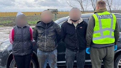 Незаконне переправлення через кордон: на Вінниччині викрили міжнародну групу Незаконне переправлення через кордон: на Вінниччині викрили міжнародну групу