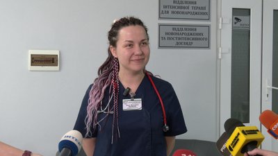 Що розповіли батьки та лікарі про братів-двійнят, які народилися у Рівному з різницею у понад три доби Що розповіли батьки та лікарі про братів-двійнят, які народилися у Рівному з різницею у понад три доби