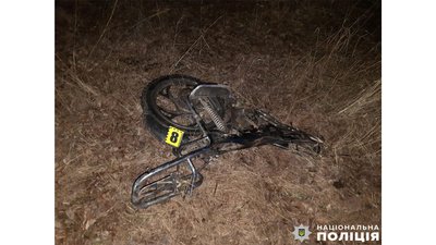 Водій мопеда їхав без світла та під алкоголем: на Чернігівщині в ДТП загинуло троє людей Водій мопеда їхав без світла та під алкоголем: на Чернігівщині в ДТП загинуло троє людей