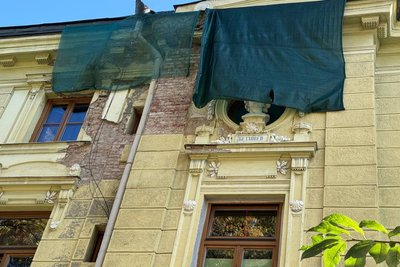 Фасад драмтеатру чернівці Фасад драмтеатру чернівці