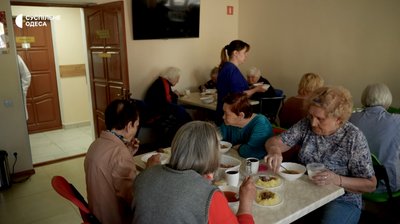 "Все одно додому хочеться": на Одещині прихистили літніх переселенців, які втекли від обстрілів "Все одно додому хочеться": на Одещині прихистили літніх переселенців, які втекли від обстрілів