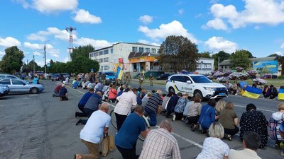 На Чернігівщині попрощалися з чотирма солдатами, які загинули на північно-східному напрямку: прощання з Сергієм Ганжелою 14 серпня 2024 року На Чернігівщині попрощалися з чотирма солдатами, які загинули на північно-східному напрямку: прощання з Сергієм Ганжелою 14 серпня 2024 року