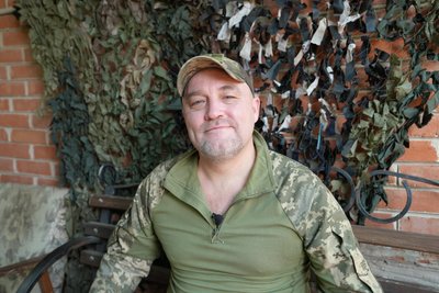«Не забув мене. Я навіть просльозився”: історія бійця Ростислава та пораненого пса Кузі «Не забув мене. Я навіть просльозився”: історія бійця Ростислава та пораненого пса Кузі