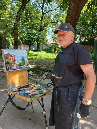 "Через художника бачити Рівне по-іншому": виставка митця Миколи Шолудька відкрилася у Рівному "Через художника бачити Рівне по-іншому": виставка митця Миколи Шолудька відкрилася у Рівному