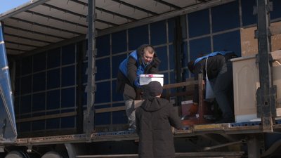 До фронту менш як 28 км: із селища Слов’янка на Дніпропетровщині евакуювався дитбудинок сімейного типу До фронту менш як 28 км: із селища Слов’янка на Дніпропетровщині евакуювався дитбудинок сімейного типу