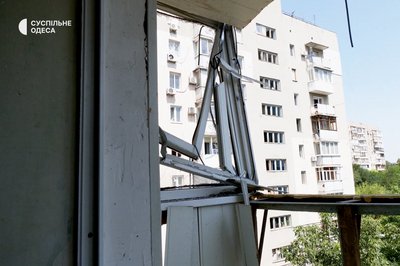 Вибиті вікна в будинку в Одесі