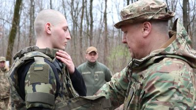 Захищає країну та готує до цього молодь. Історія нацгвардійця з Кіровоградщини Захищає країну та готує до цього молодь. Історія нацгвардійця з Кіровоградщини
