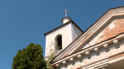 Без мармуру, але з колонами: чому на Черкащині занепадає 200-річний костел