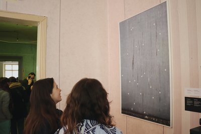 "Оригіналом будемо милуватися після": про що виставка, натхненна динозаврами "Оригіналом будемо милуватися після": про що виставка, натхненна динозаврами