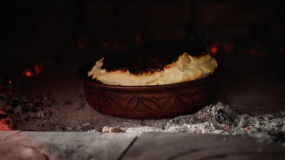 "Кулінарний спадок": як готують десерт із молозива на Рівненщині "Кулінарний спадок": як готують десерт із молозива на Рівненщині