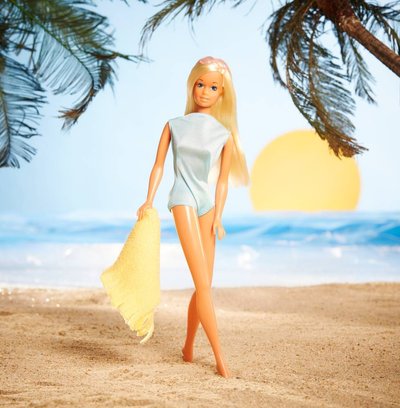 Еволюція Barbie: як фемінізм та суспільні процеси змінювали ляльку від 1950-х до кінопрем’єри з Марго Роббі Еволюція Barbie: як фемінізм та суспільні процеси змінювали ляльку від 1950-х до кінопрем’єри з Марго Роббі