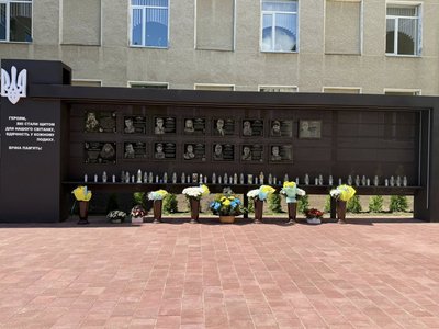 стела, заліщики, меморіальні дошки стела, заліщики, меморіальні дошки