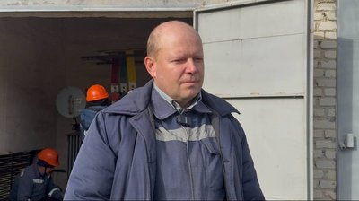 “Все летить, і КАБи, і дрони”: як працюють енергетики з Глухова на прикордонні “Все летить, і КАБи, і дрони”: як працюють енергетики з Глухова на прикордонні