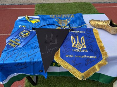 Гроші підуть на підрозділ "WarWar": в Ужгороді провели благодійний футбольний турнір пам'яті Анатолія Тегзи Гроші підуть на підрозділ "WarWar": в Ужгороді провели благодійний футбольний турнір пам'яті Анатолія Тегзи