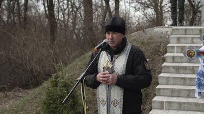 "В нас є герої, яких потрібно знати": Воїнів УПА вшанували у Микитових ровах на Рівненщині "В нас є герої, яких потрібно знати": Воїнів УПА вшанували у Микитових ровах на Рівненщині