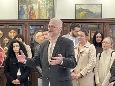 "Світ одним поглядом": відкрилася виставка архітектора Олександра Карачанського у Рівному "Світ одним поглядом": відкрилася виставка архітектора Олександра Карачанського у Рівному