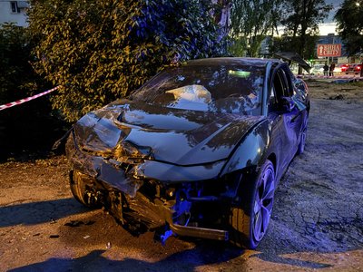 У Дніпрі сталася аварія за участі двох легковиків: загинула жінка, ще троє людей травмовані У Дніпрі сталася аварія за участі двох легковиків: загинула жінка, ще троє людей травмовані