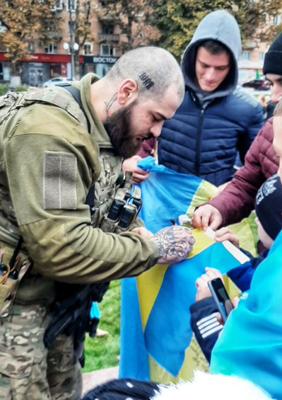 “То була ейфорія, сльози щастя”. Жителі Херсона поділились спогадами про звільнення міста на платформі Svidok.org “То була ейфорія, сльози щастя”. Жителі Херсона поділились спогадами про звільнення міста на платформі Svidok.org