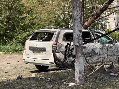 У Глухові через російську атаку двоє людей загинуло, ще четверо — поранені У Глухові через російську атаку двоє людей загинуло, ще четверо — поранені