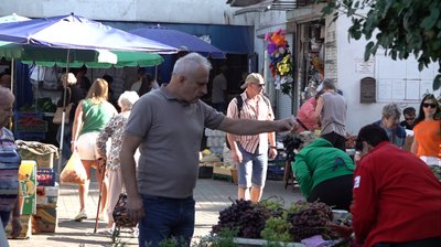 "Такого смачного ще не було": яка вартість винограду у Черкасах "Такого смачного ще не було": яка вартість винограду у Черкасах