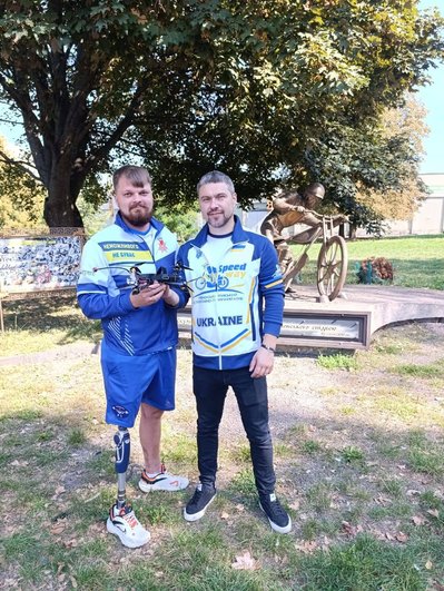 На чемпіонаті зі спідвею у Рівному зібрали гроші на дрони для війська На чемпіонаті зі спідвею у Рівному зібрали гроші на дрони для війська