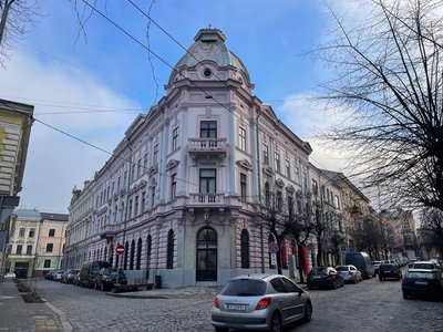 У Чернівцях відреставрували фасади трьох історичних будівель У Чернівцях відреставрували фасади трьох історичних будівель