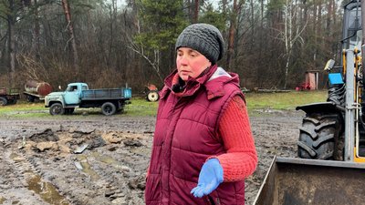 "Підійшла до сараю — назустріч іде корова без очей": що відомо про атаку РФ по фермі на Чернігівщині, де загинула худоба "Підійшла до сараю — назустріч іде корова без очей": що відомо про атаку РФ по фермі на Чернігівщині, де загинула худоба