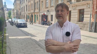 "Ти вже не можеш просто повернутися назад": як художник з Берліна через мистецтво відкривав для себе Донеччину