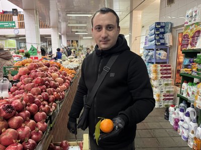 Мандарини на ужгородських ринках: які ціни та звідки привозять фрукти Мандарини на ужгородських ринках: які ціни та звідки привозять фрукти