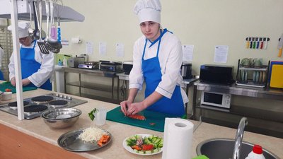 У Кропивницькому відкрили два навчально-практичні центри для закрійників, кравців та кухарів У Кропивницькому відкрили два навчально-практичні центри для закрійників, кравців та кухарів