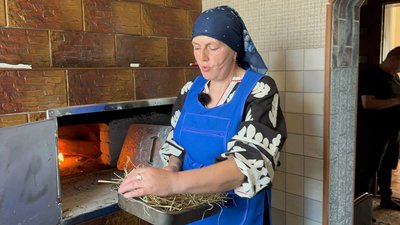 Для борщів, супів та просто так: як на Рівненщині сушать рибу за давнім рецептом Для борщів, супів та просто так: як на Рівненщині сушать рибу за давнім рецептом