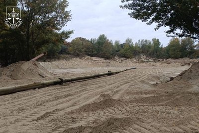 Мільйонні прибутки: на Черкащині незаконно видобували пісок